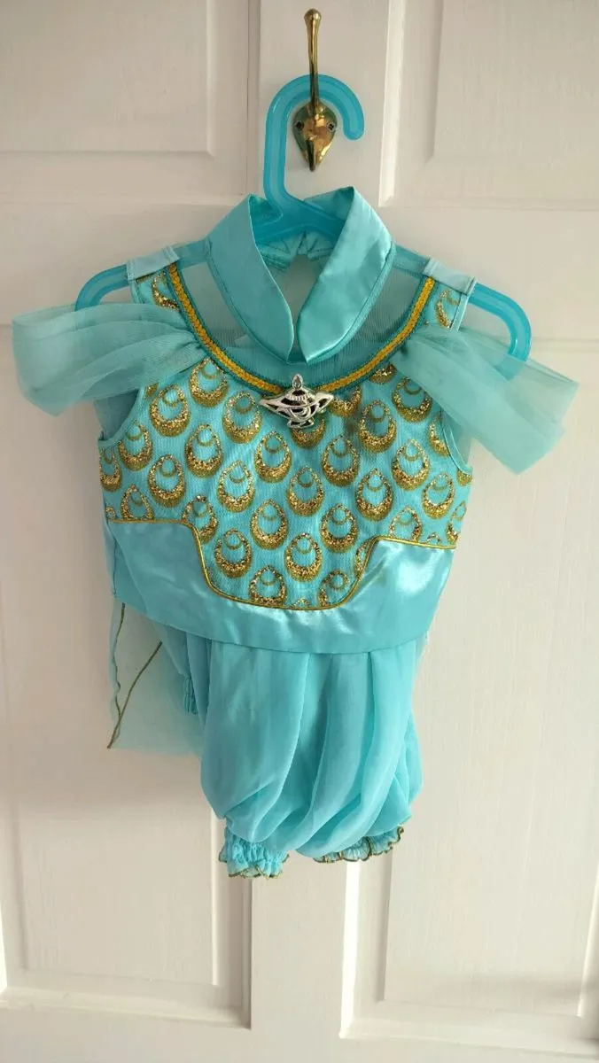 Disney costumes - Image 2