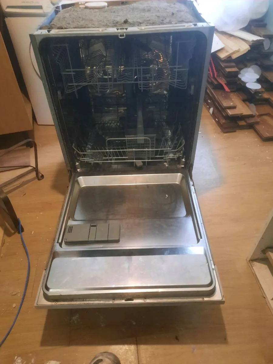Dish washer - Image 2
