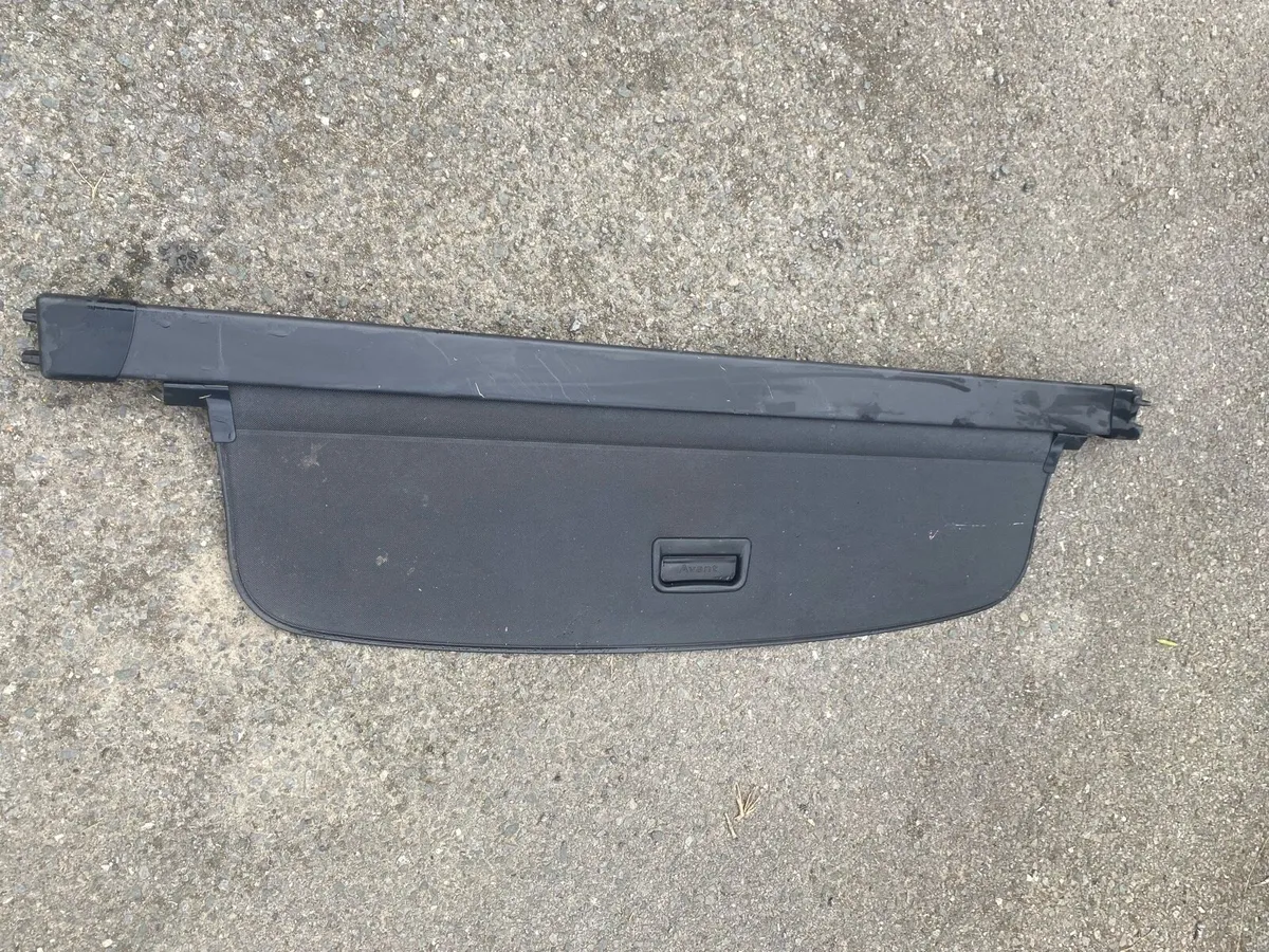 Audi A4 boot load cover - Image 2