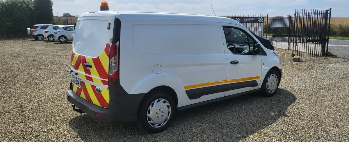 Ford Transit Connect LWB - Image 3