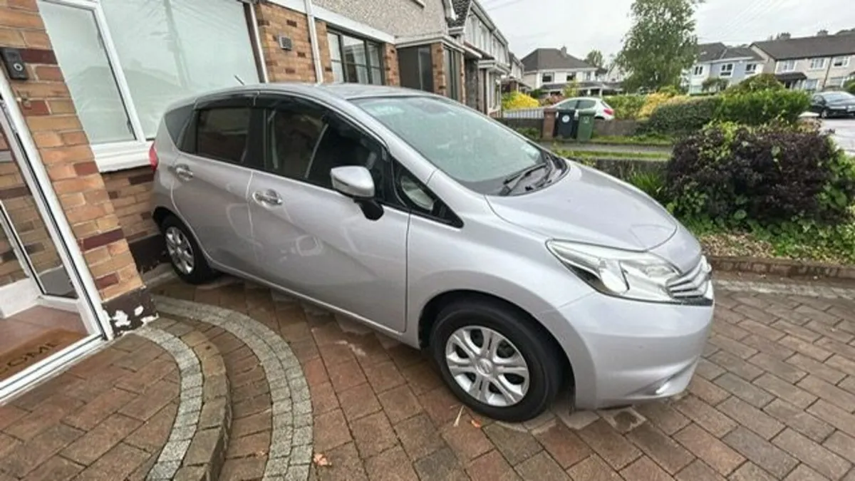 Nissan Note 2015 AUTO ONLY 18 928 KMS - Image 1