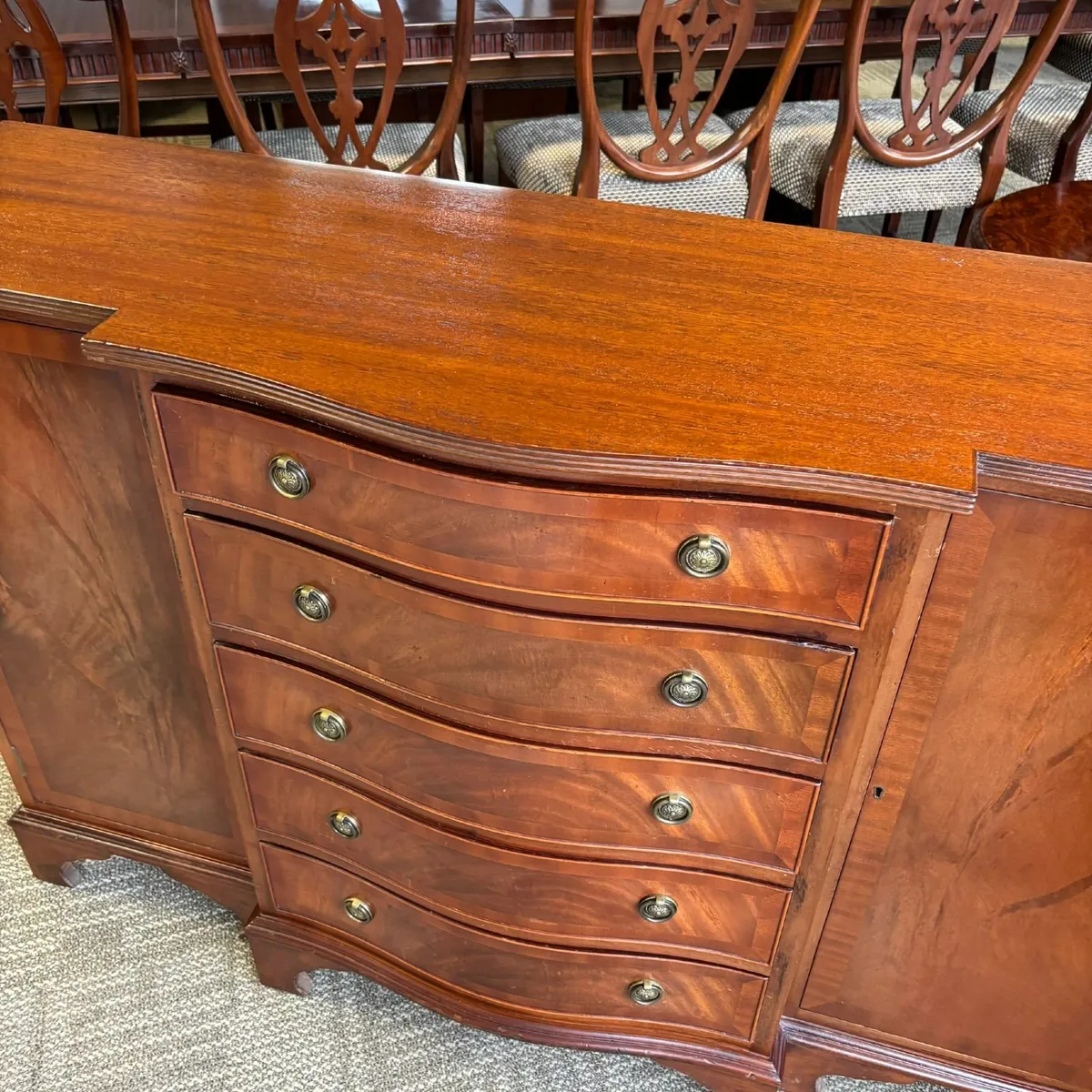 Beautiful mahogany flamed breakfront sideboard - Image 3