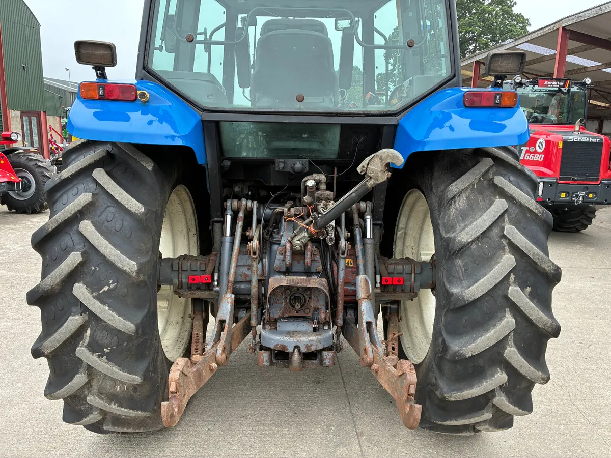 New Holland 7840 Turbo - Image 2