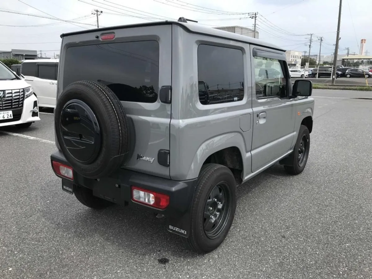 Suzuki Jimny 660CC 4-seater - Image 4