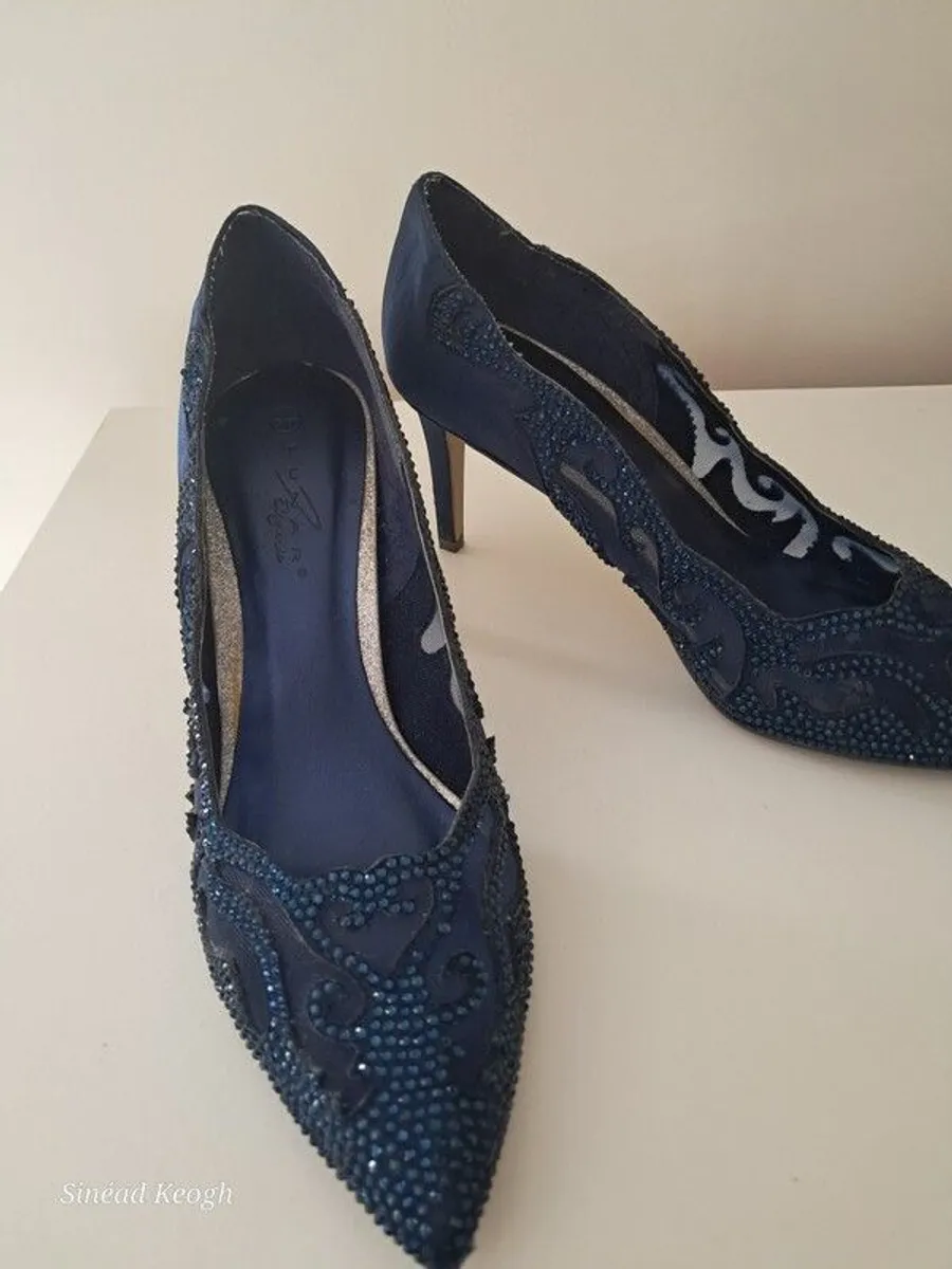 ladies shoes - Image 1