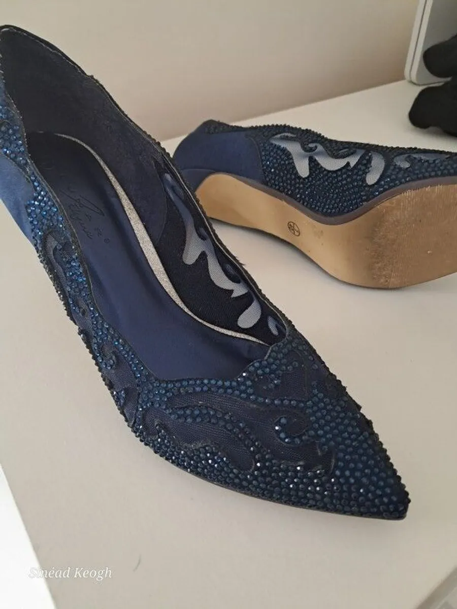 ladies shoes - Image 2