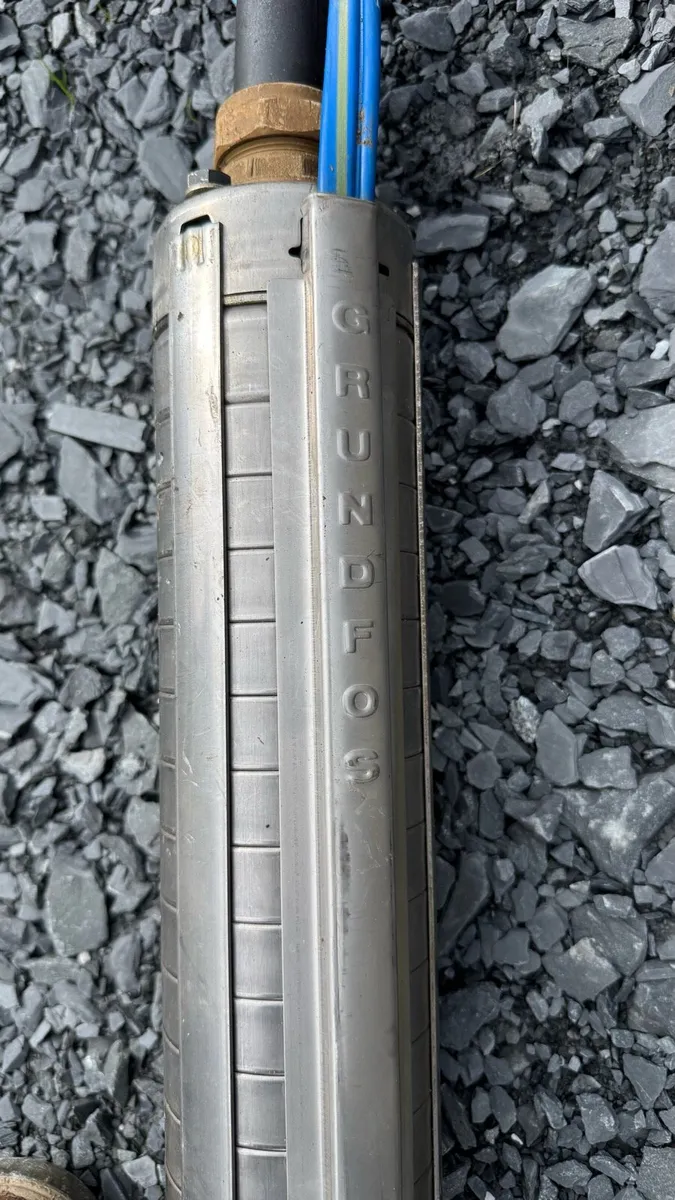 0.75HP Grundfos Submersible Well Pump - Image 3