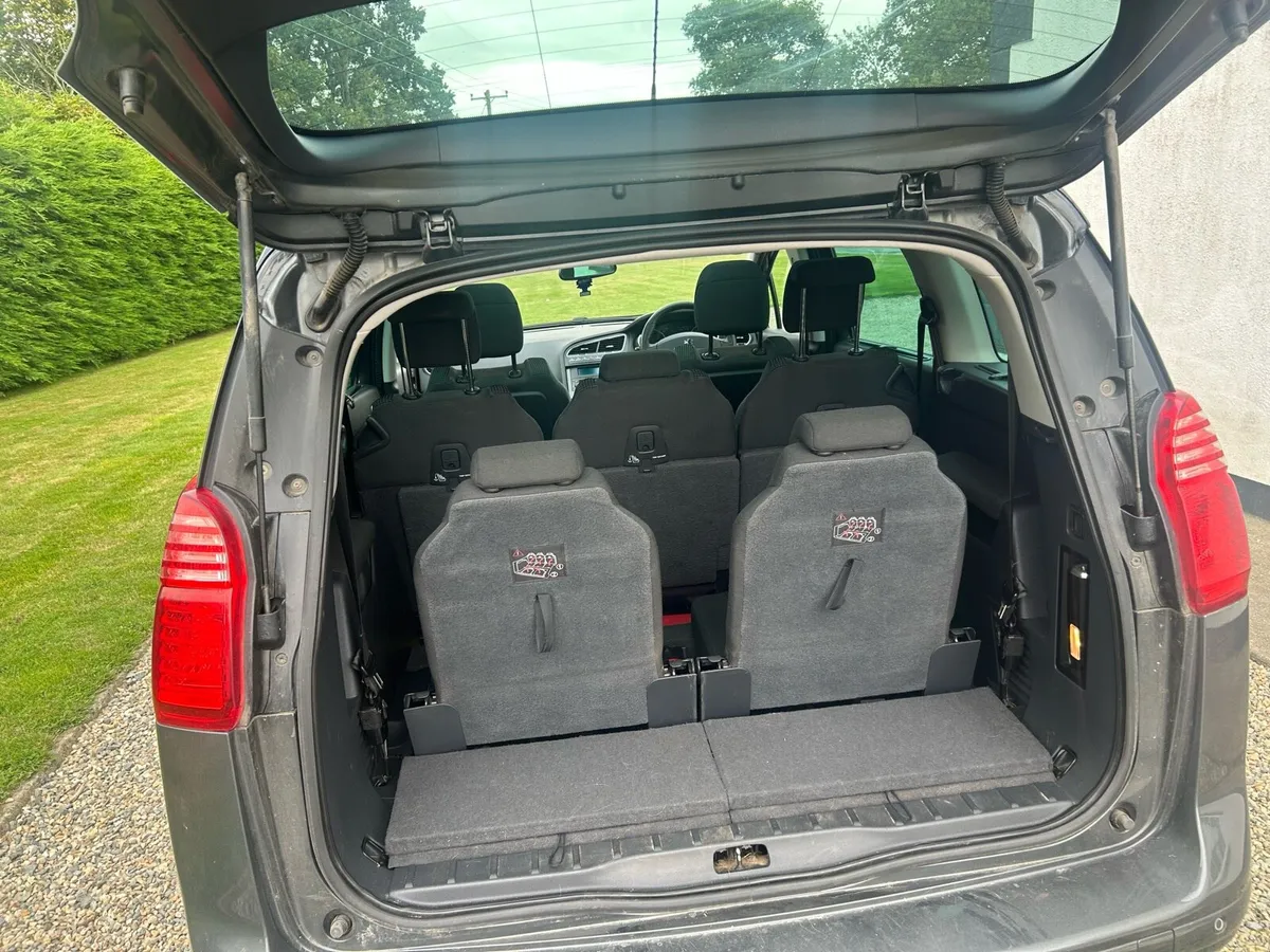 Car - Image 4