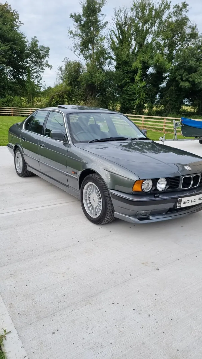BMW 5-Series 1990 - Image 2