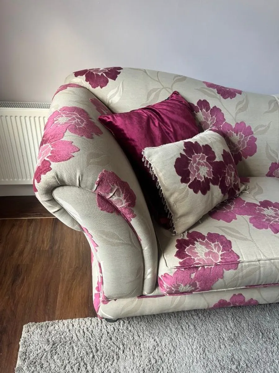 Unusual Statement Sofa - Image 4