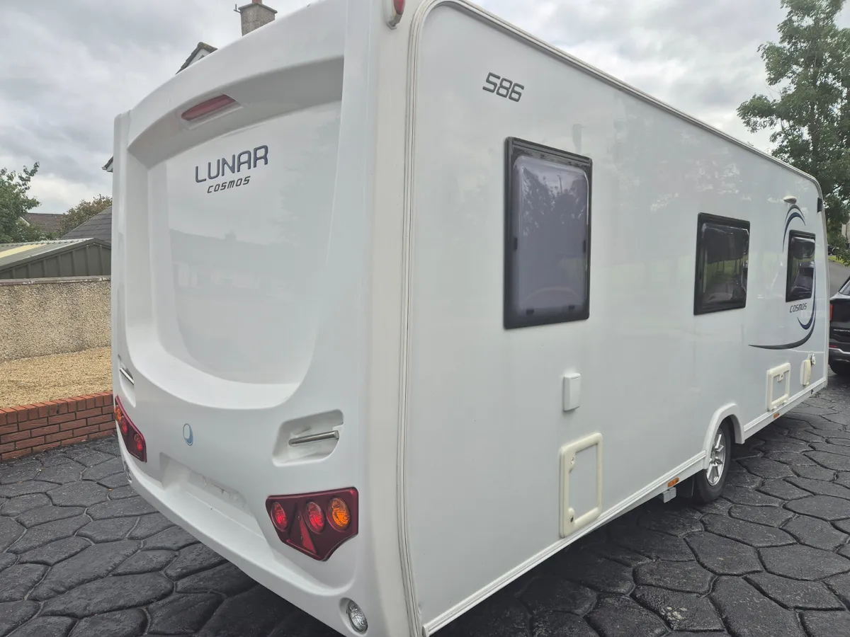 2015  6 Berth  Lunar  Cosmos  586 - Image 3