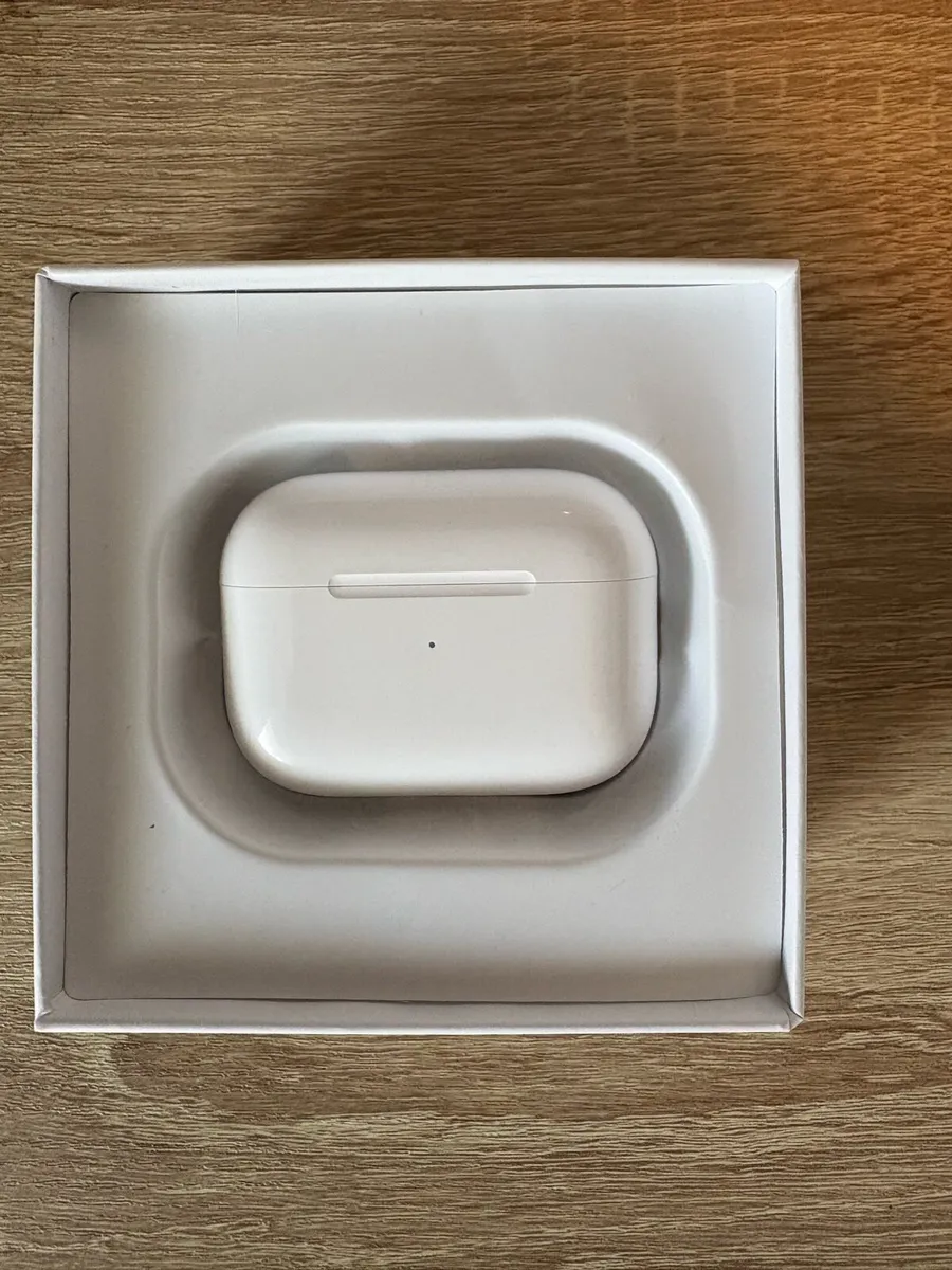 AirPod pros with noise cancellation - Image 2