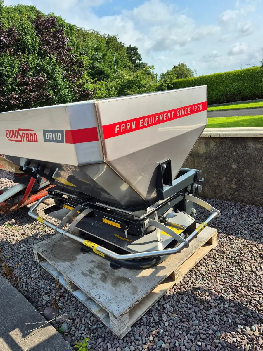 Fertiliser spreader - Image 3
