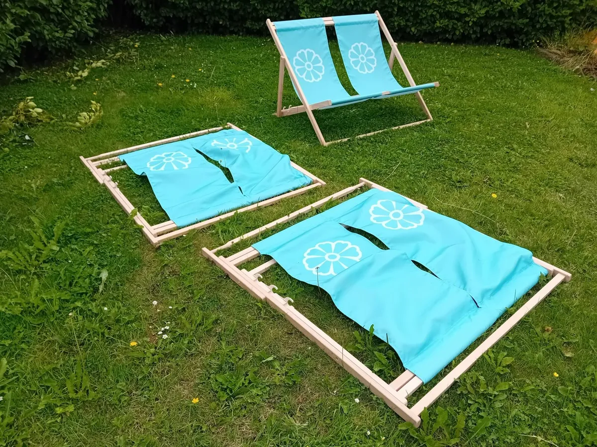 Folding chairs - Image 1