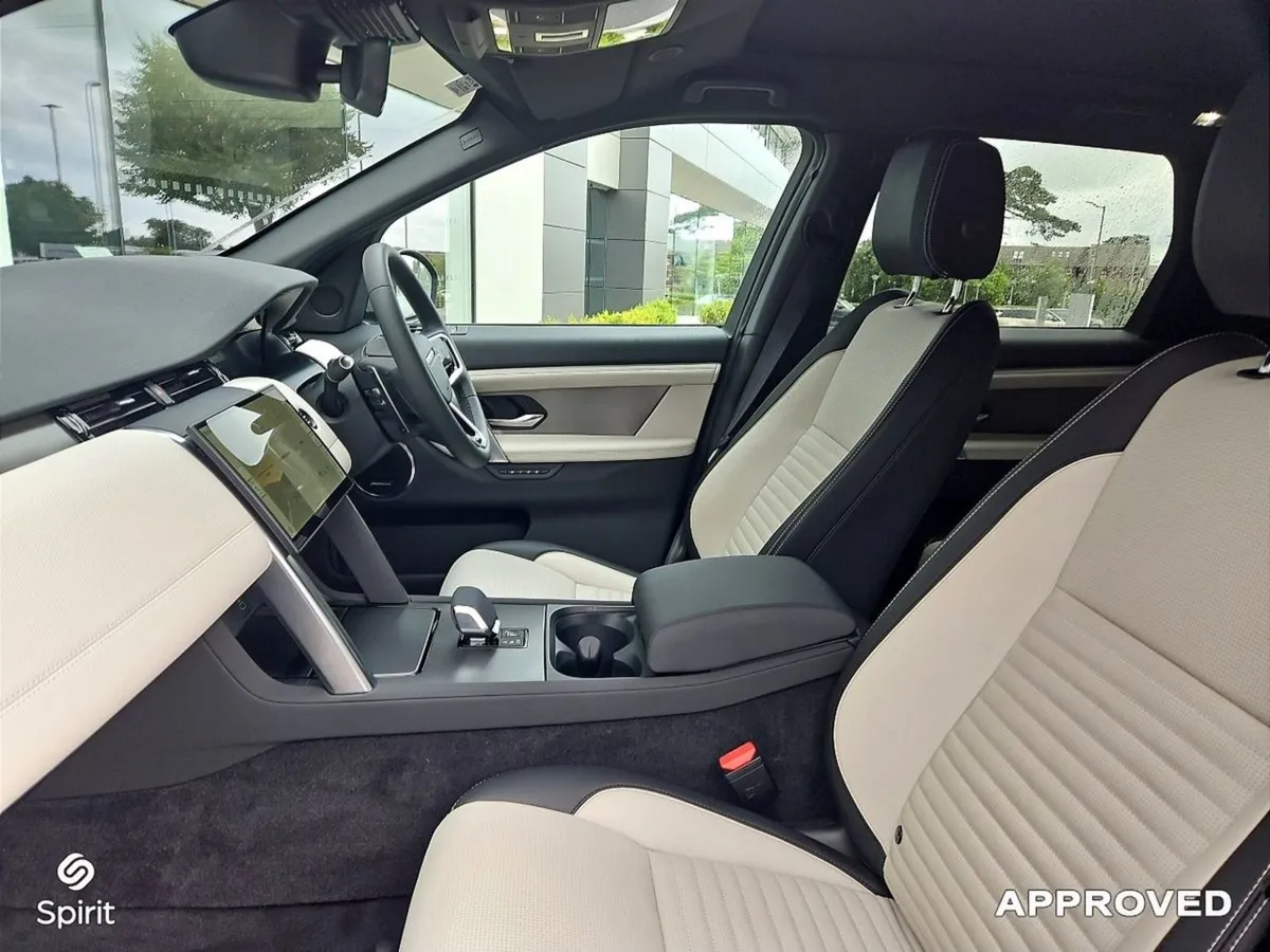 Land Rover Discovery Sport 1.5 Phev R-dynamic SE - Image 4