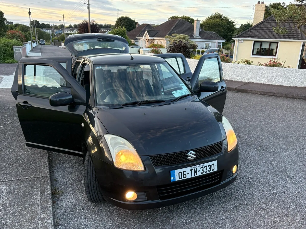 Suzuki Swift 1.3L  in Mint condition low mileage! - Image 2