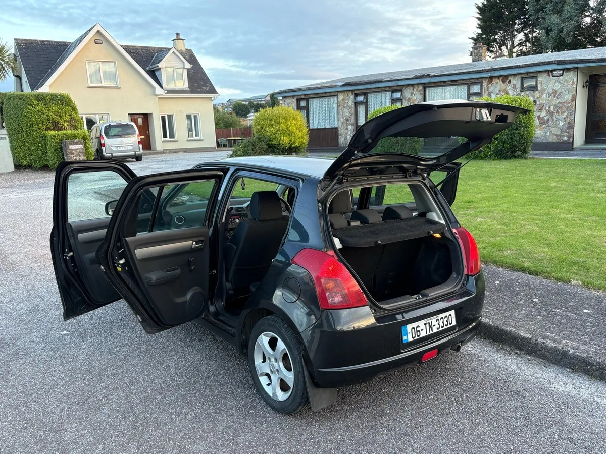 Suzuki Swift 1.3L  in Mint condition low mileage! - Image 4