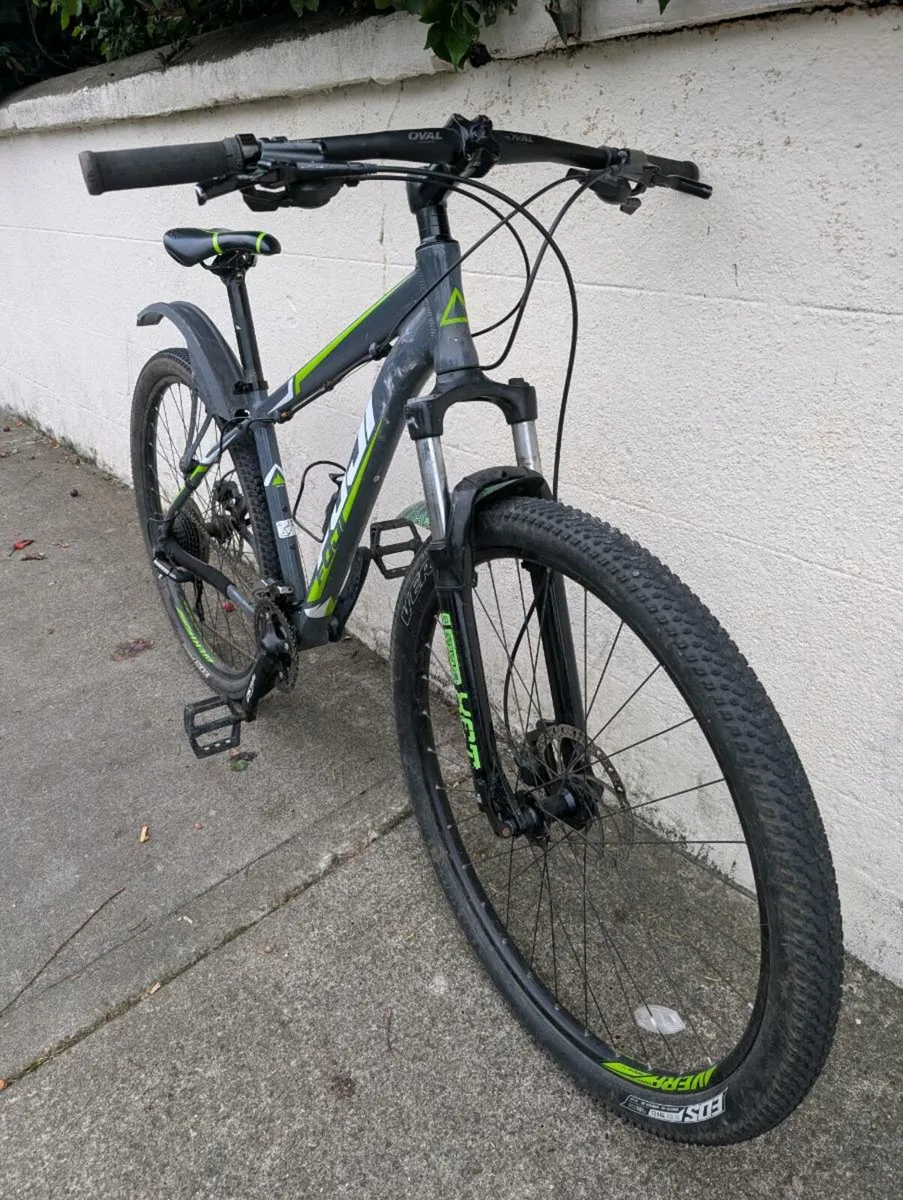 Fuji Nevada 1.6 bike - Image 2