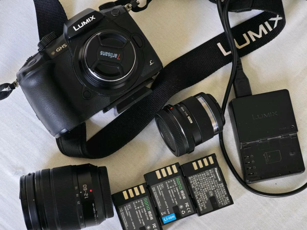 Lumix GH5 and lens - Image 1