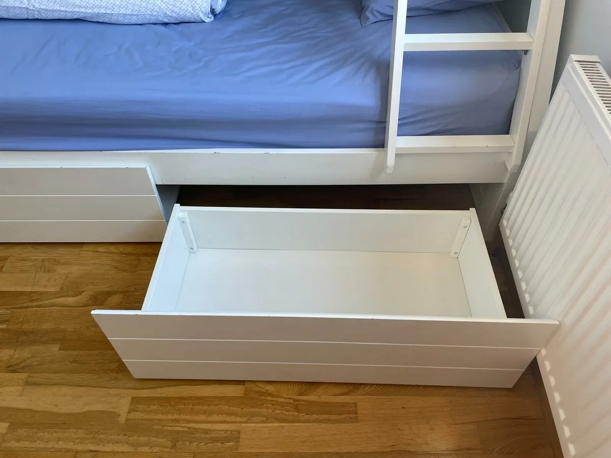 Triple bunk bed - Image 2