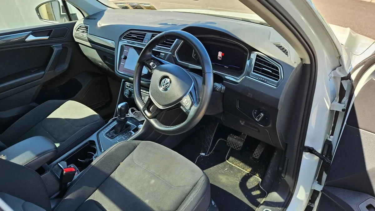Volkswagen Tiguan 2019 - Image 2