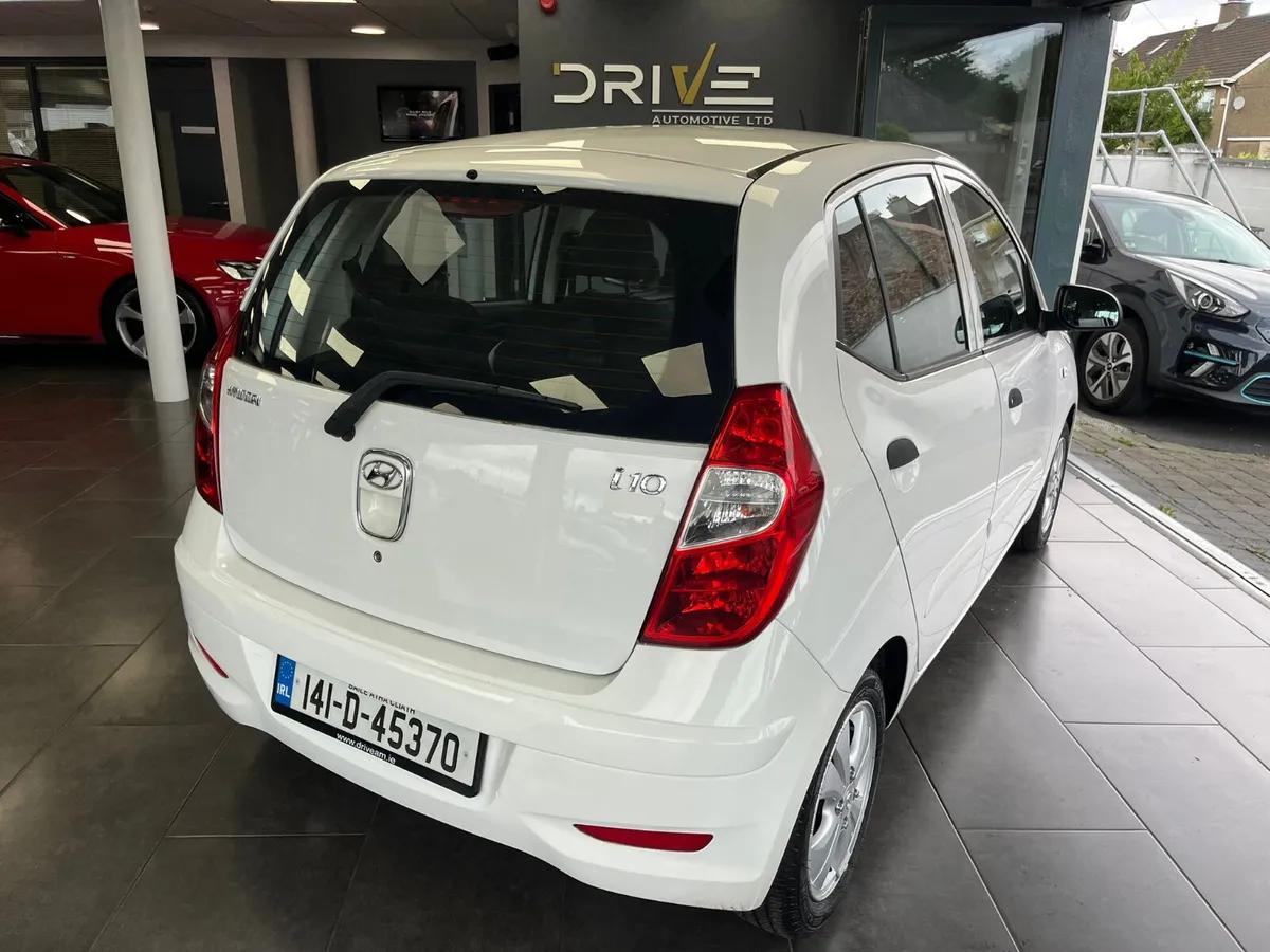 Hyundai i10 2014*** Extremely low kilometers - Image 3