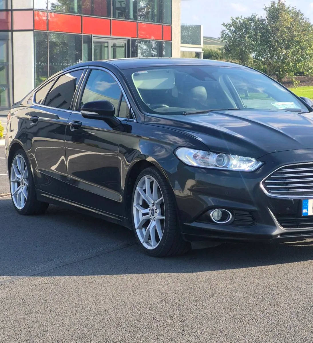 Ford mondeo (TOP SPEC) - Image 3
