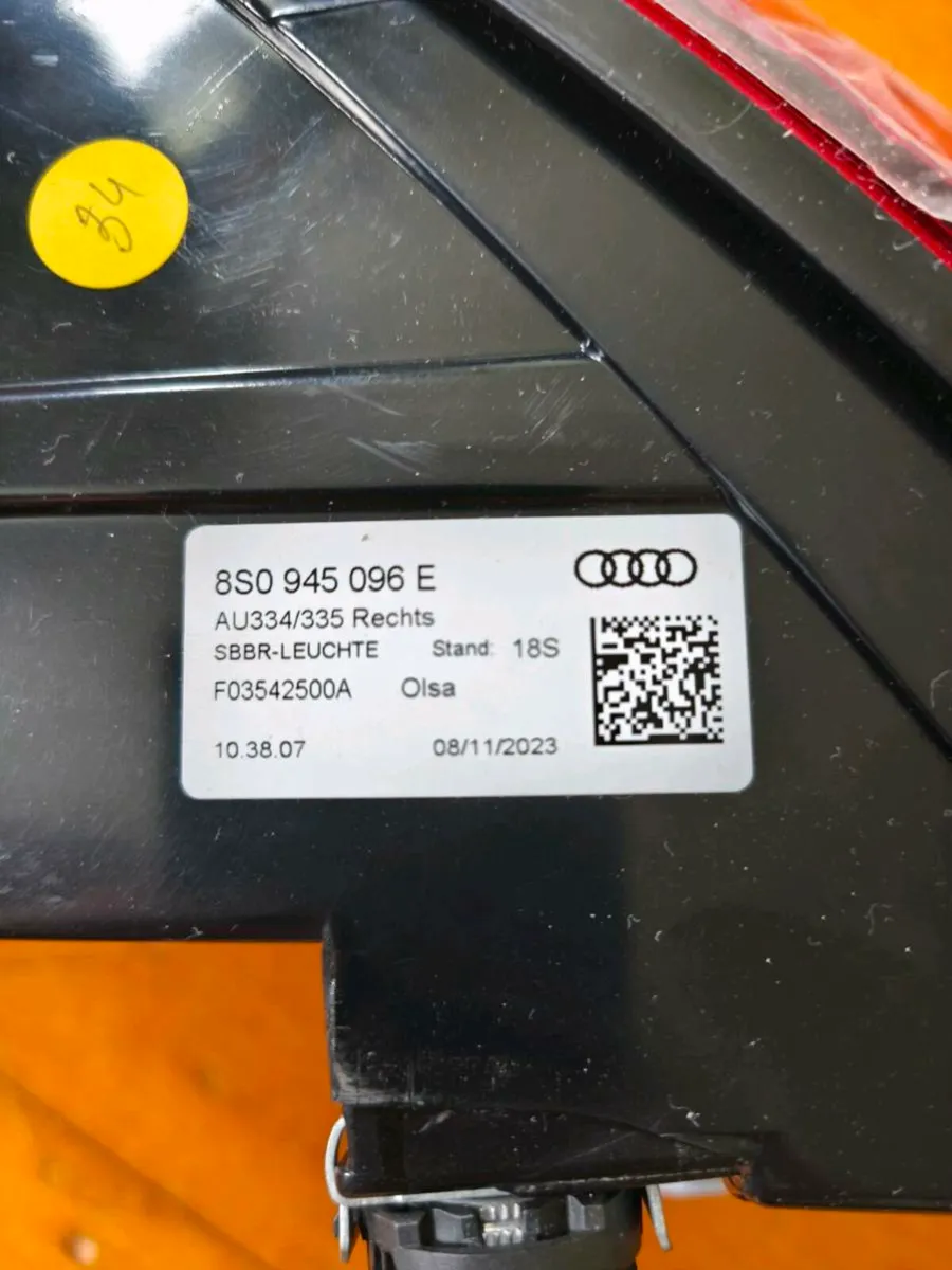 Audi TT MK3 Rear Right Headlight OEM Part - Image 3