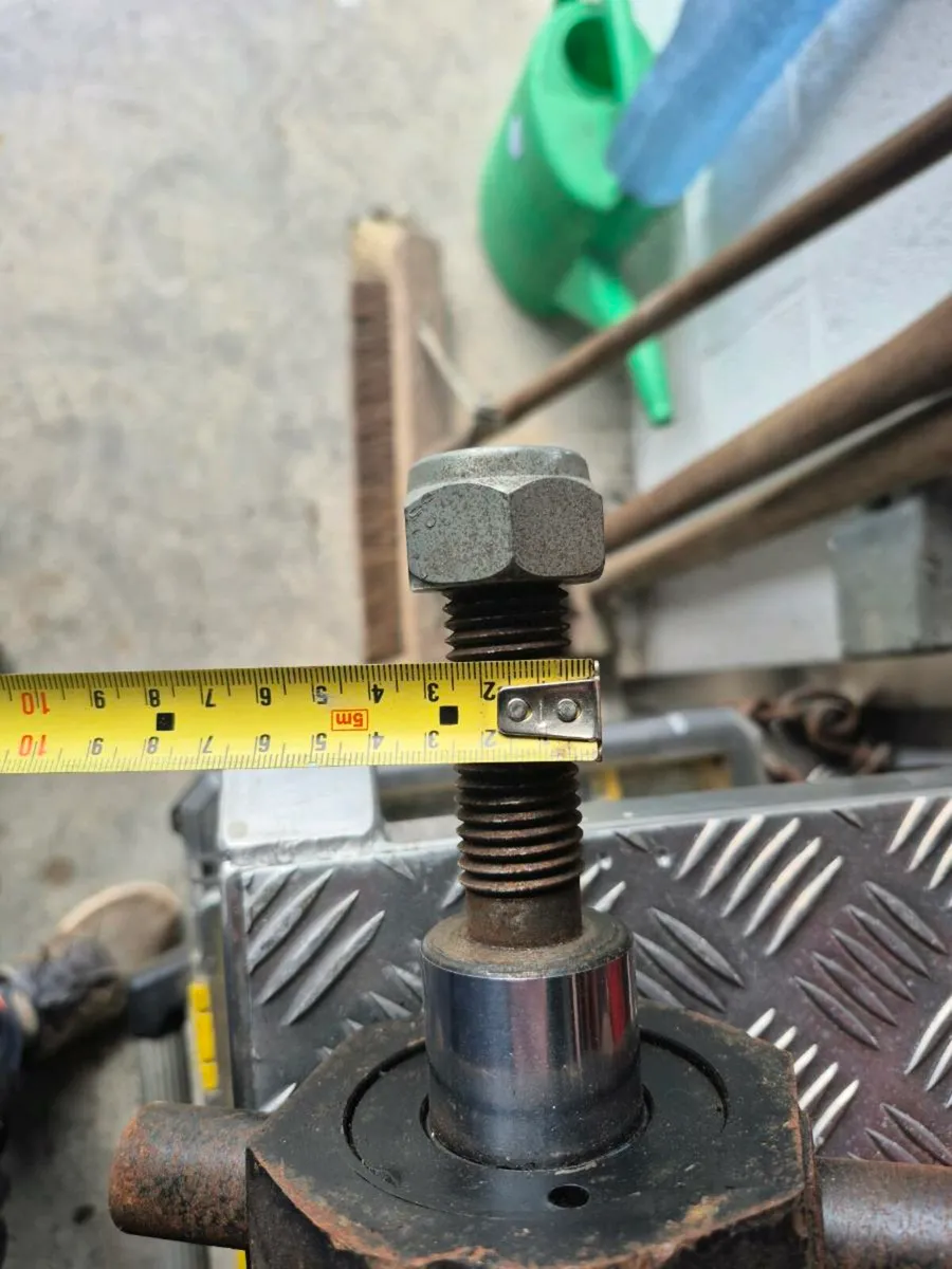 Hydraulic ram - Image 3