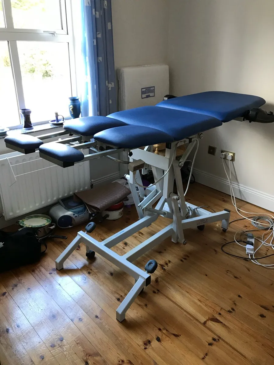 Therapy couch -  for Chiropodist, Beautician - Image 4