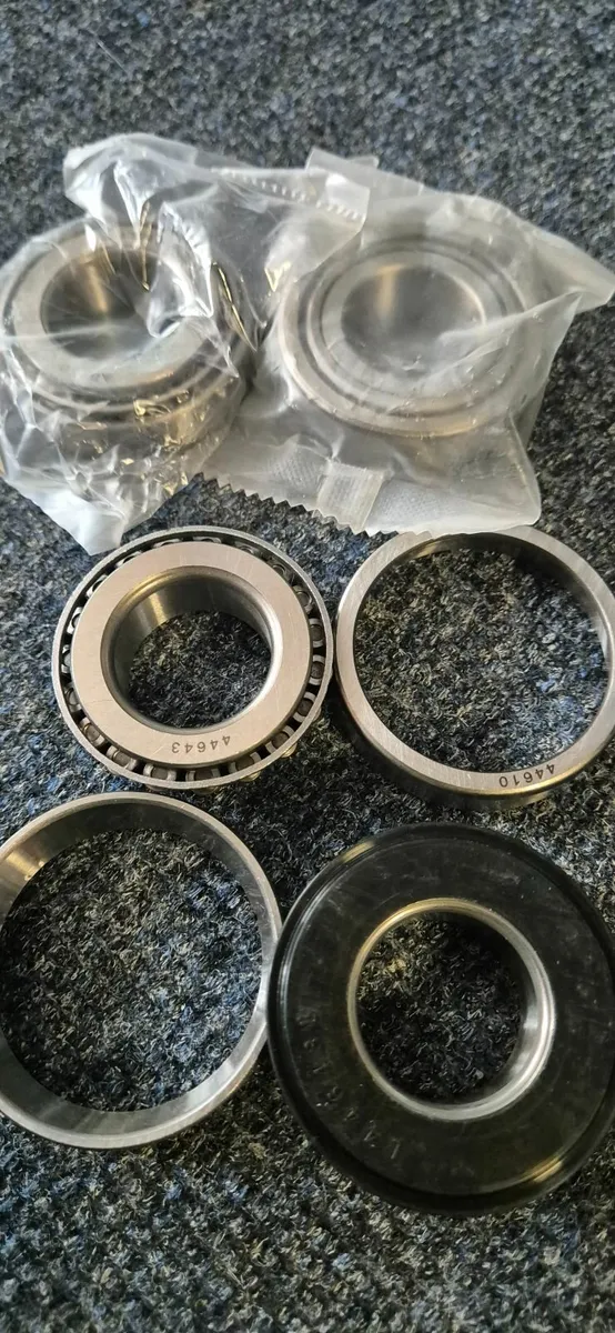 Bearing kit for 1 axle €32 - Image 1