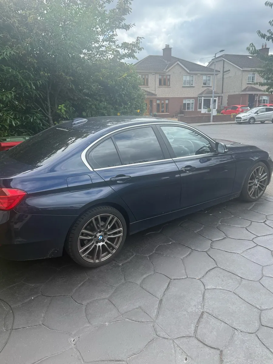 Bmw 320 d - Image 4