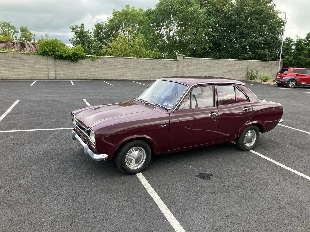 NI reg 200 VRT Best in IRL MK1 escort 1972 - Image 3