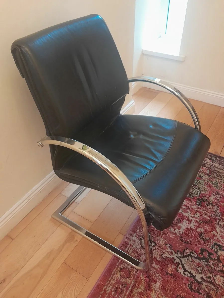 Office chair - Image 4