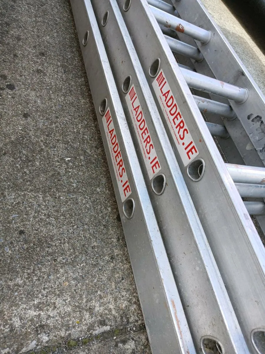 3 tier ladders - Image 2
