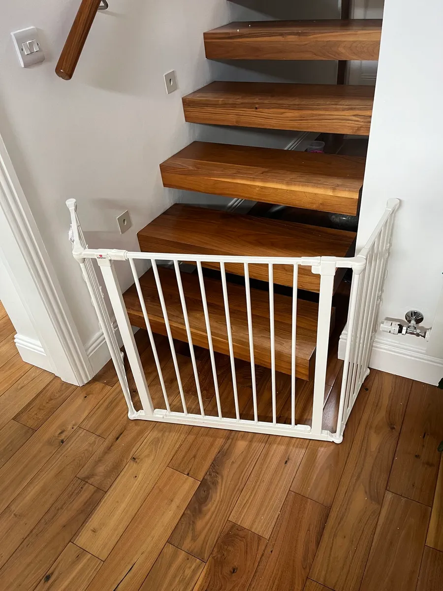 Baby Dan configure stair gate - Image 1
