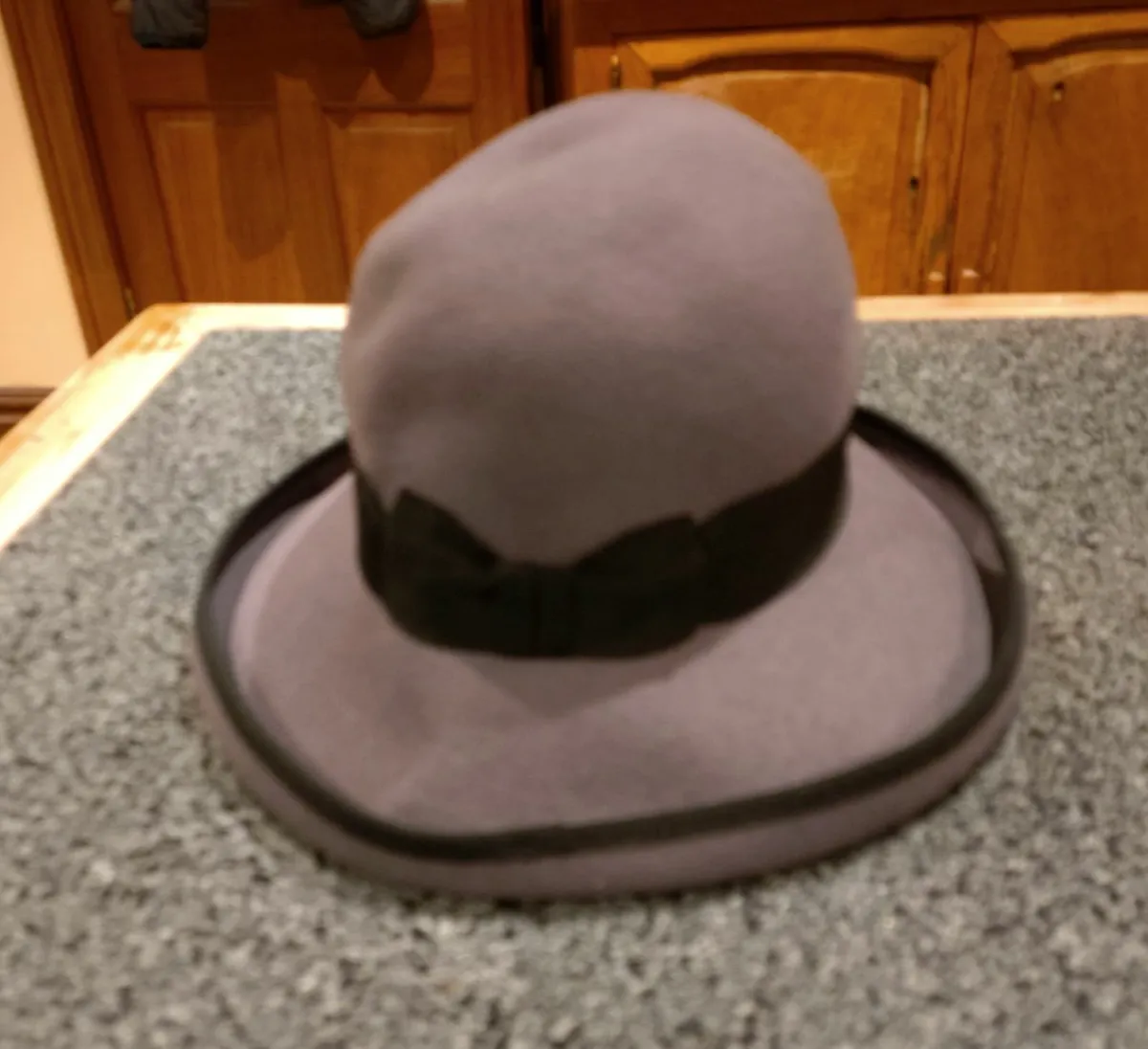 MORE LADIES HATS (USED). - Image 4