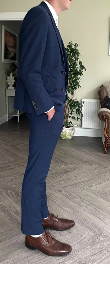 Suit - Image 3