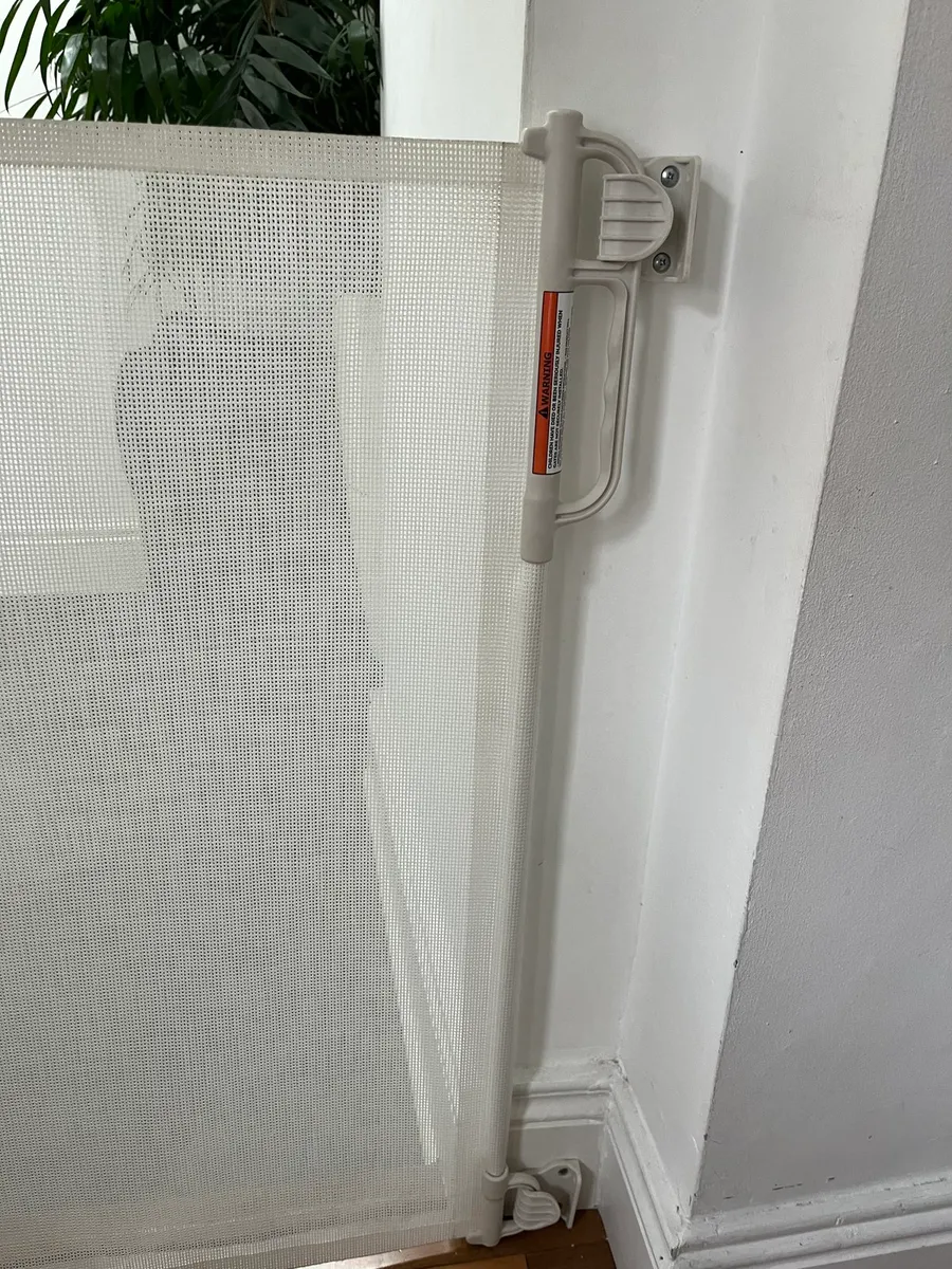 Retractable stair gate - Image 4