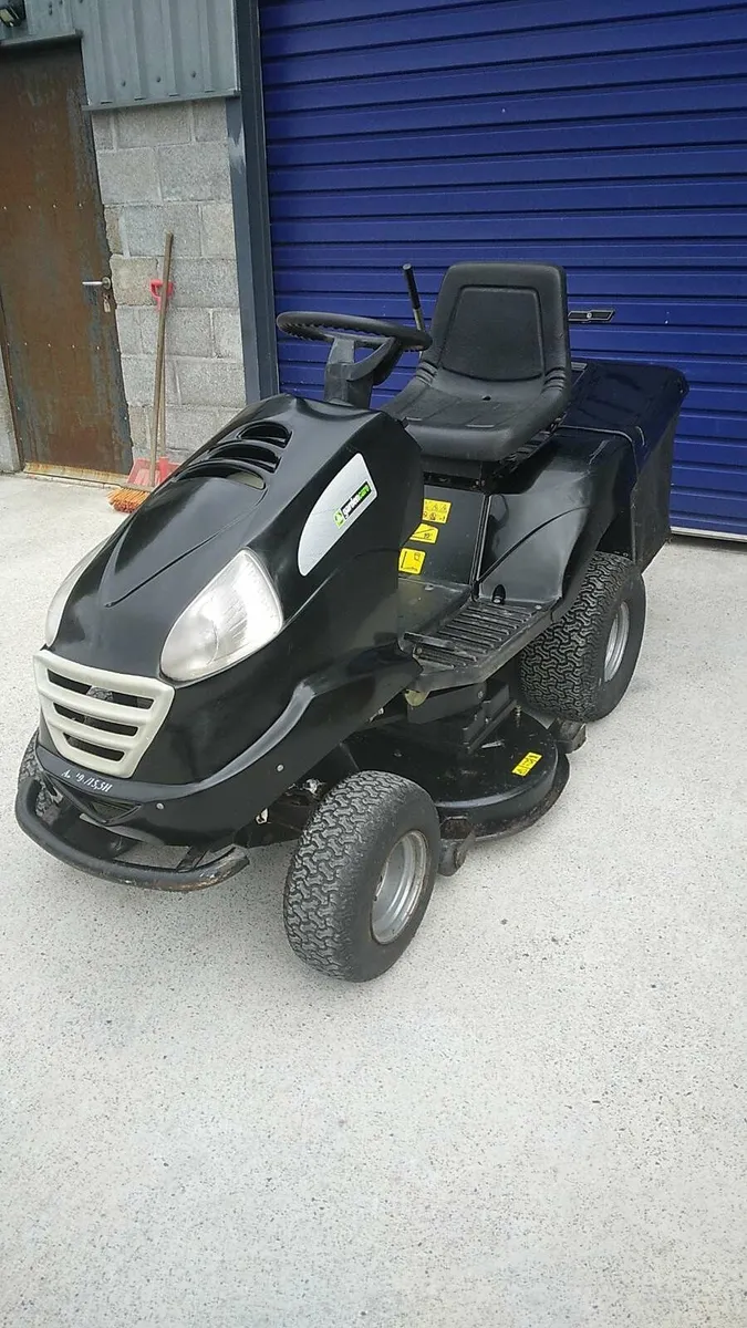 Ride on lawnmower - Image 3