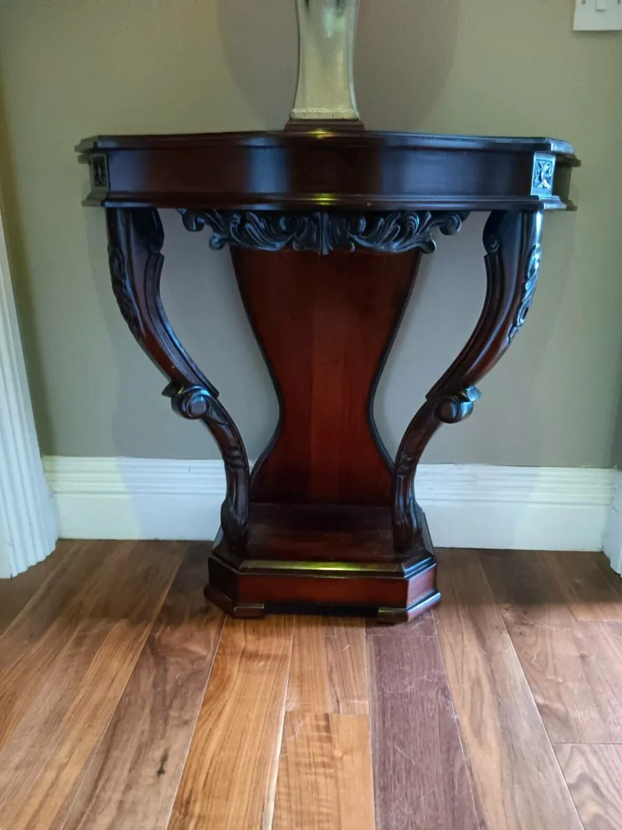 Console table - Image 1