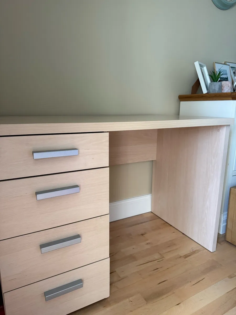 Desk - Image 2