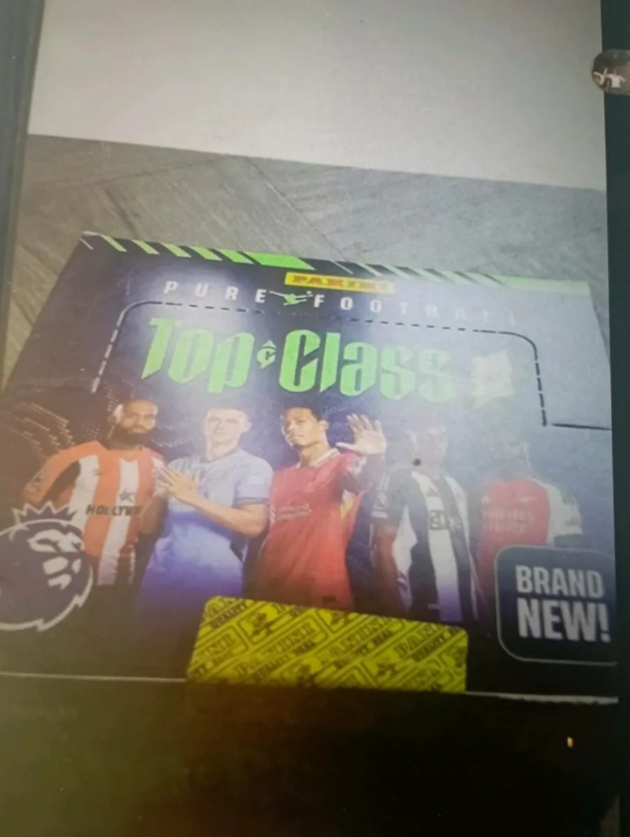 PANINI TOP CLASS 2025 FULL BOX 24  PACK - Image 2