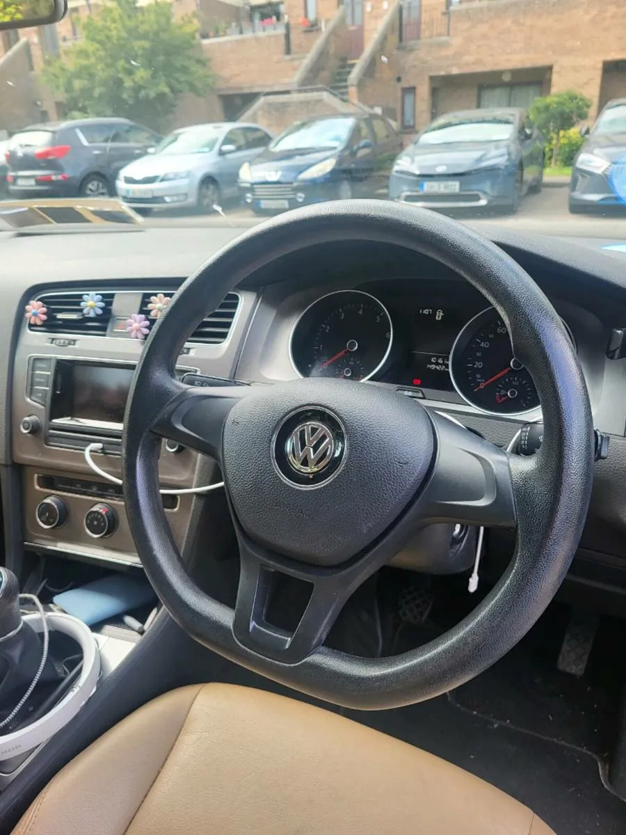 Volkswagen Golf Trendline TSI - Image 3