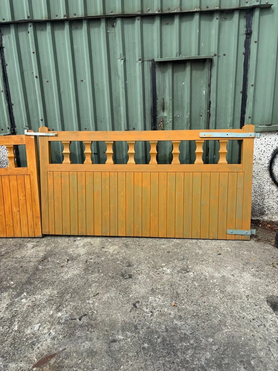 15FT TIMBER GATES - Image 3