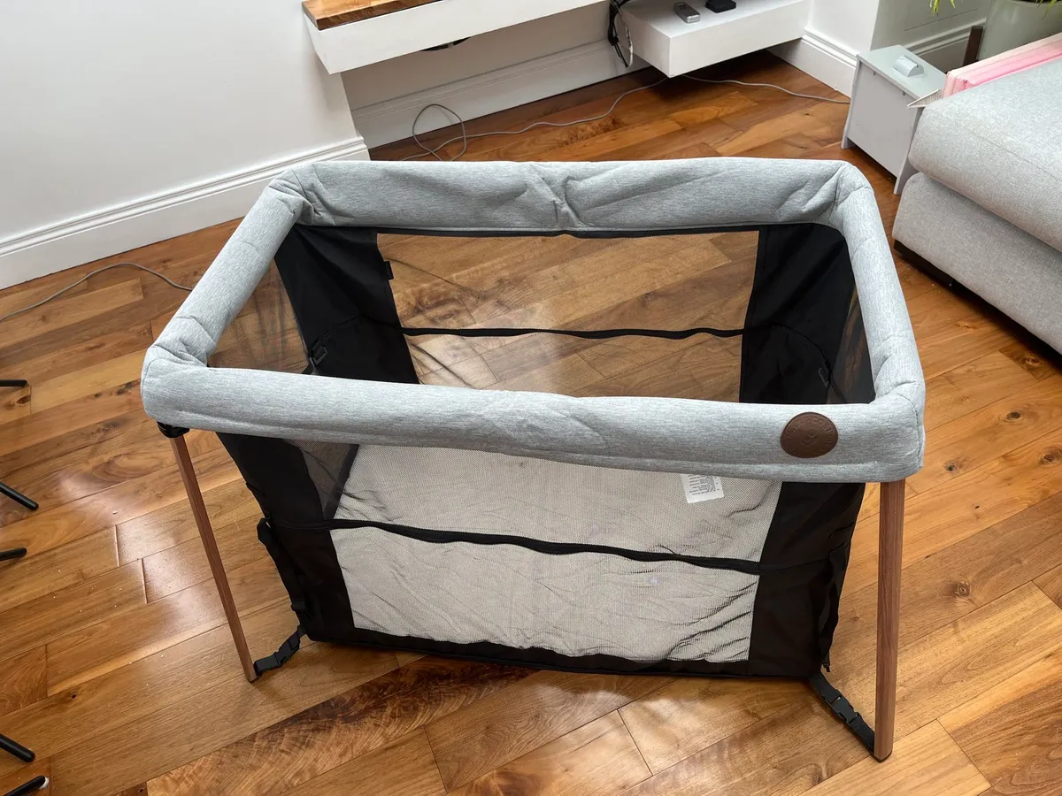 Maxi Cosi iris travel cot - Image 4