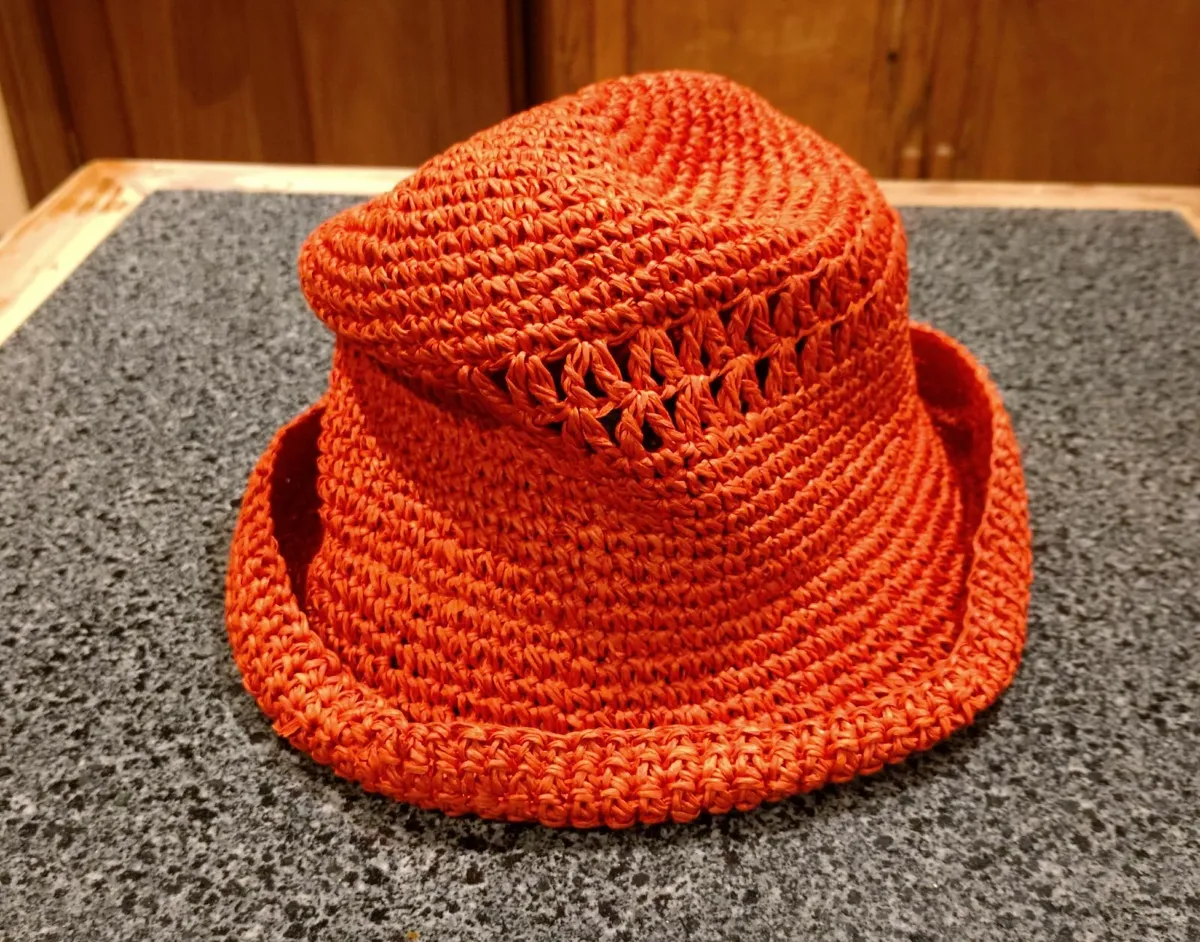 MORE LADIES FANCY HATS (USED). - Image 3