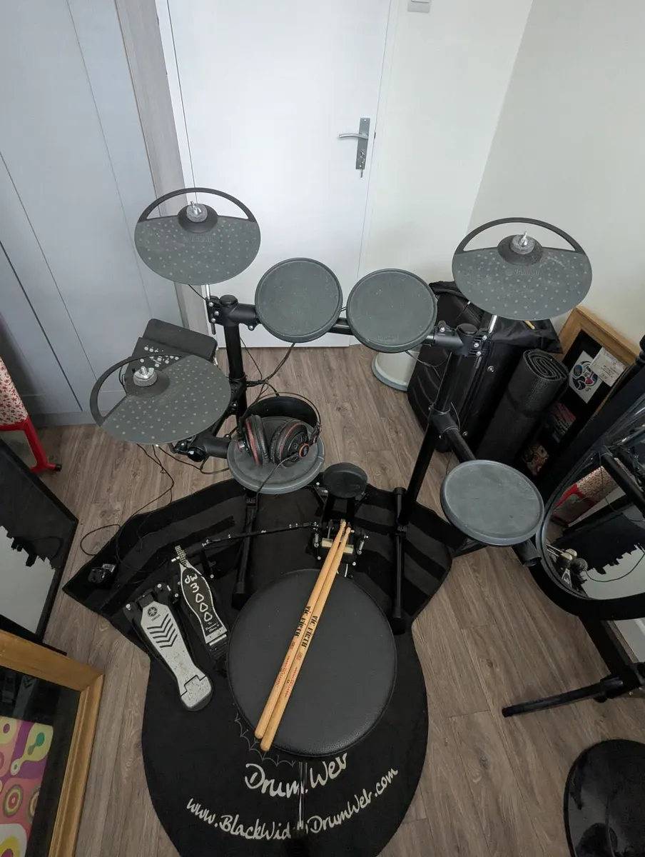 Yamaha dtx 450k + DW 3002 double kick - Image 1