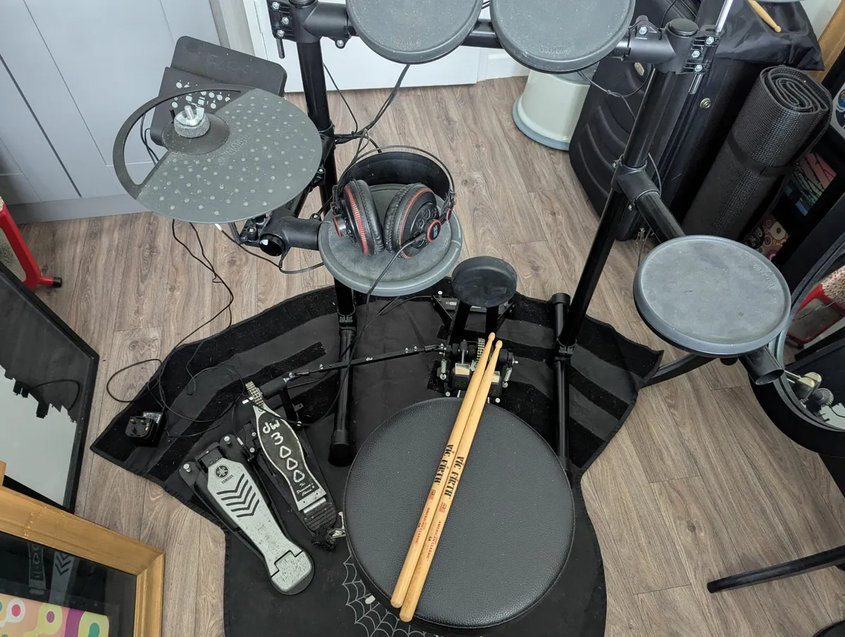 Yamaha dtx 450k + DW 3002 double kick - Image 3