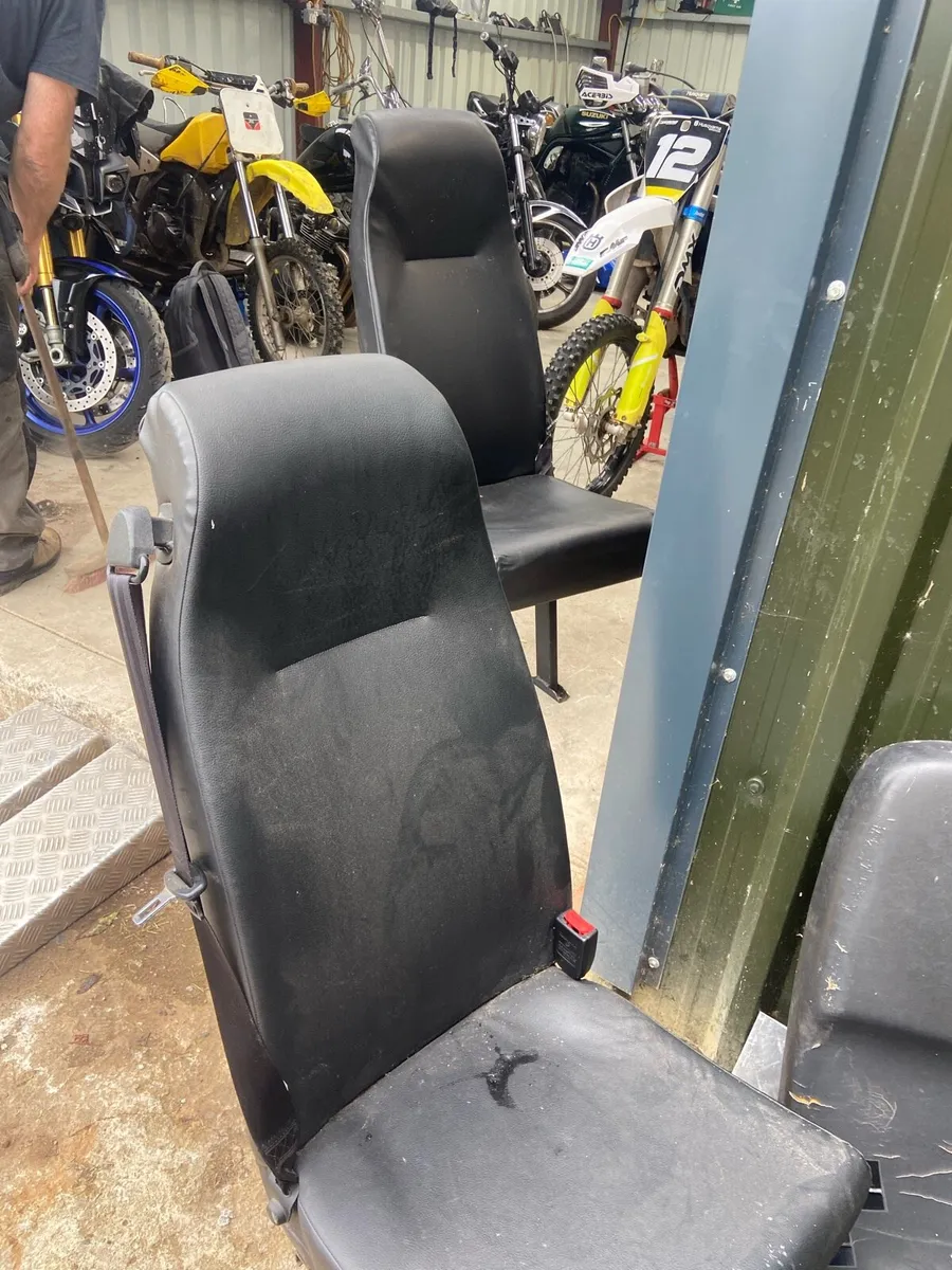 Bus seats - Image 3